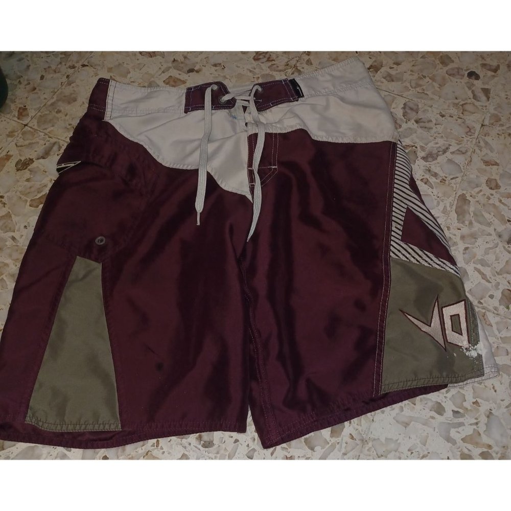 Volcom Men's Swim Trunks SZ 32 Maroon Gray Light Tan